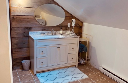 Denver House | The Barn Loft. Streamside living in a spacious and tastefully renovated barn