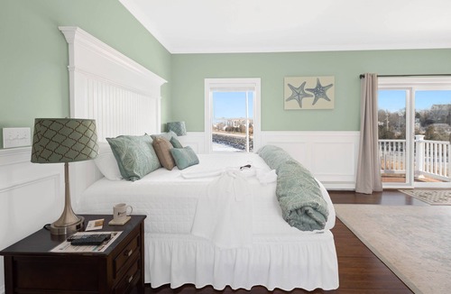 Hull Bed & Breakfast | The Beacon Waterfront Inn