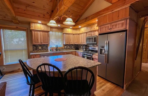 Cranmore Birches Cabin | The Cranmore Mountain Cabin | Walk to North Conway