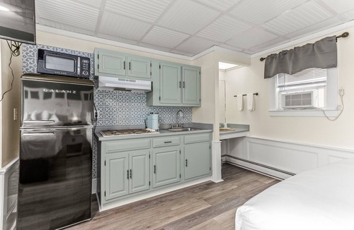 Hampton Hotel | The Crest - Hampton Beach