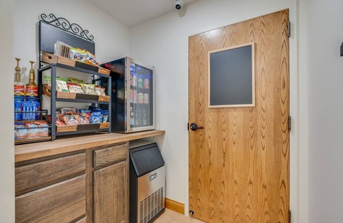 Elizabethton Apartment | The Downtown Post The Brady Suite