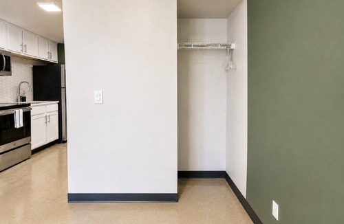 Five Points South Apartment | The Foundry Studio | Downtown Retreat St4