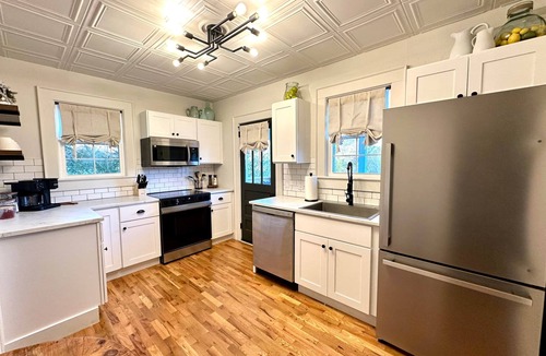 Hickory House | The Gathering Place, Sleeps 12!