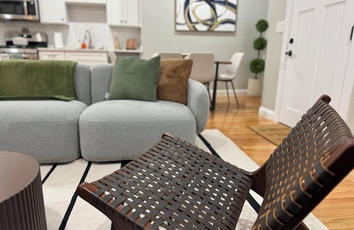 Hyde Square Apartment | The Haven - 3BR2BA Central & Cozy Retreat/Near T