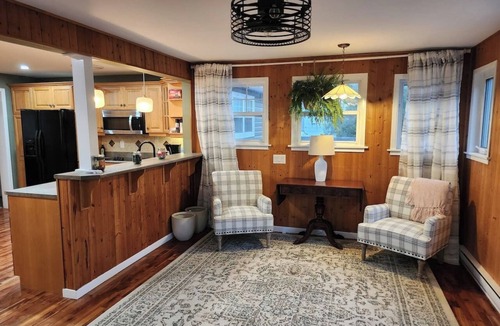 Hampton House | The Heron's Perch - HL