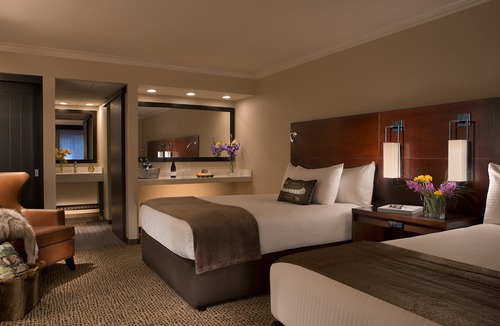 Anchorage Hotel | The Lakefront Anchorage