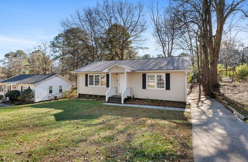Marietta House | The Lockheed Lady - 3/2 Renovated Ranch in Marietta