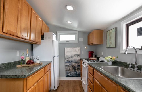 Onset House | The Onset Beach Compound-Cape Cod Beach Resort & Oceanic Habitat