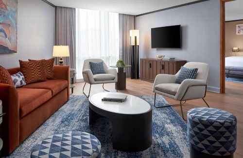 White Plains Hotel | The Opus Westchester, Autograph Collection