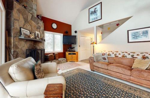 Jackson House | The Ski Haus