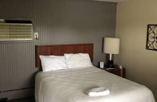 Walpole Hotel | The Walpole Motel