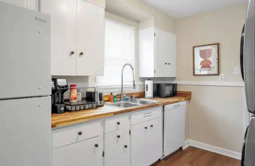 Audubon Park Apartment | The Zen Den by UofM- 3BR w/Large Outdoor Area