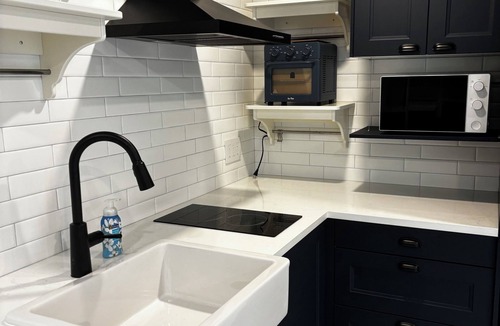District of North Vancouver Apartment | Tiny Blue Studio
