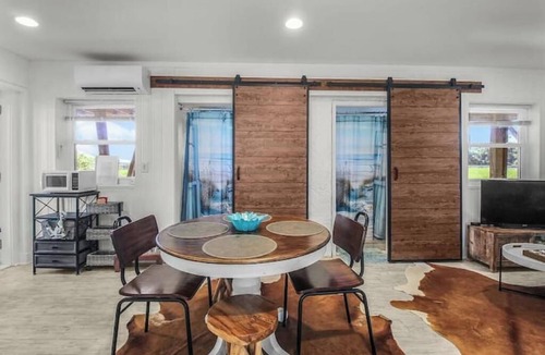 Townsend House | Tiny Home, Majestic View & Hobby Farm Free Kayaks