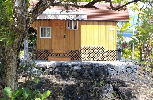 Puna Palisades House | Tiny Home & Sauna; Walk to Kehena Black Sand Beach –Near Lava heated Hot Springs