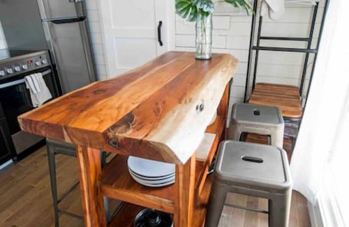 Summerville Centre House | Tiny Oceanfront Retreat - Hot and Sauna