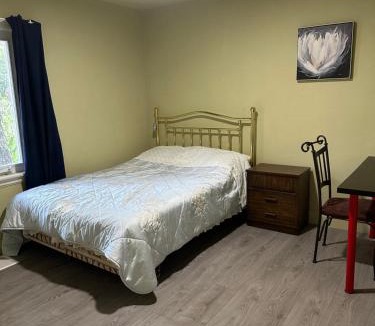 York House | Tom home