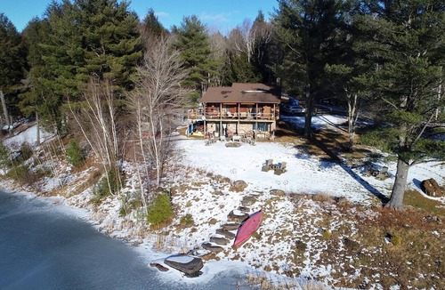 Hunter Cabin | Tranquil 3 Bdrm Log Cabin on Lake 10 min from Windham & Hunter Mts- dog friendly