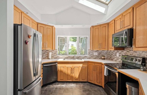 South Casco House | Tranquil 3-bedroom Lake house on Sebago Lake