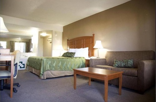 Elizabethton Hotel | Travelers Inn