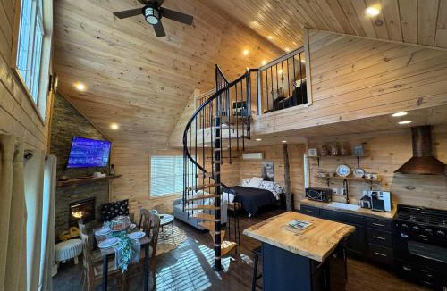 Belgrade House | Treehouse Duo Lakefront 2 Private Hot Tubs