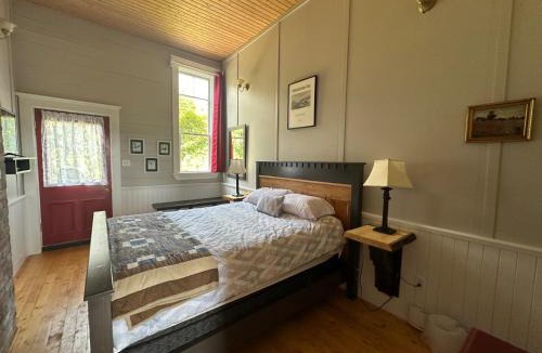 Trinity House | Trinity's Oceanview Gem 2BR St Paul's Schoolhouse