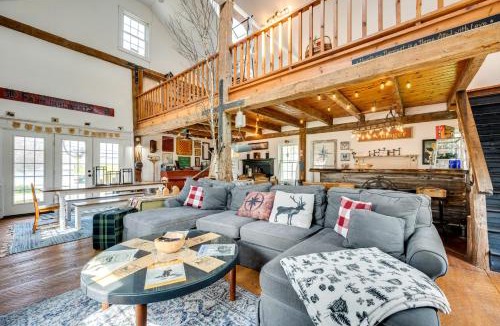 Irasburg House | ‘True North Farm House’ - Historic Family Home