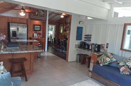 Pahoa House | Two bedroom, two bath and separate cottage with king full bath at orchid farm.