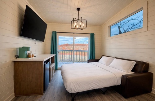 Page Cabin | Ultra Luxury Tiny Home with Deck #1A