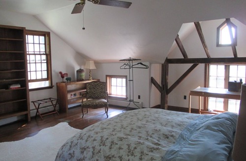 Glendale House | Unique Historic Property With Modern Comforts And Amenities In Great Location