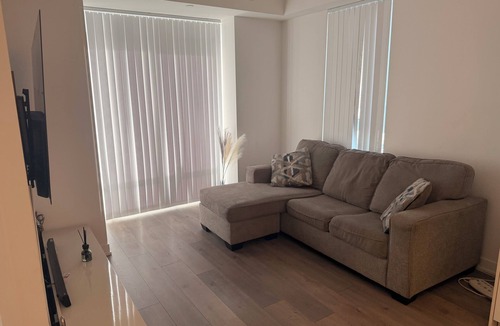 Vaughan Condo | Uniqueplace