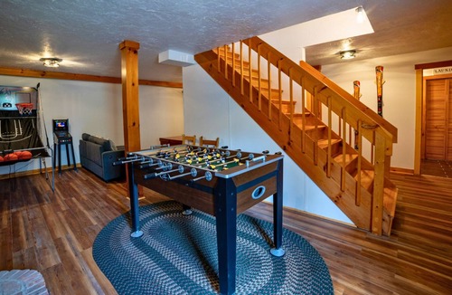 Windham House | Unwind Windham, Chalet