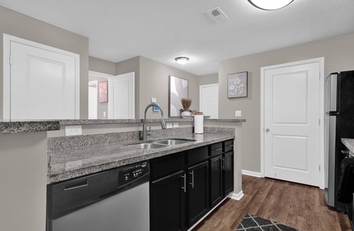 Crestline Heights Apartment | Upscale 3BR Home | Near The Summit.