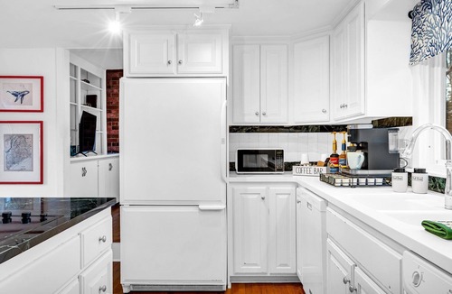 Kennebunkport House | Upscale Home Minutes to Dock Square - Dog & Family Friendly, 3 Bed/3 Bath