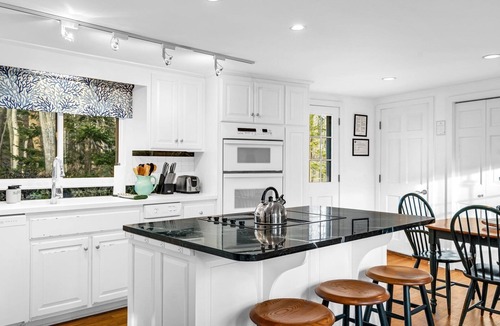 Kennebunkport House | Upscale Home Minutes to Dock Square - Dog & Family Friendly, 3 Bed/3 Bath