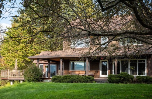 Waterbury House | Private hilltop home close to skiing. Group friendly. Enjoy views & hot tub