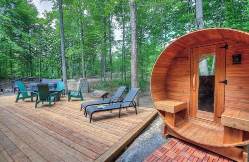 La Conception Cottage | Valhalla Tremblant Cabin Retreat-Jacuzzi/Sauna