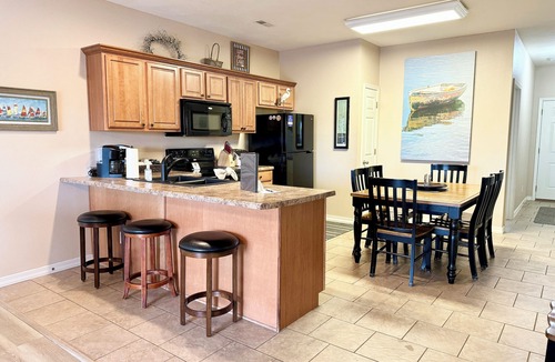 Hollister Condo | Vickery Resort, 3br,2bth, dock slip extra, pool access