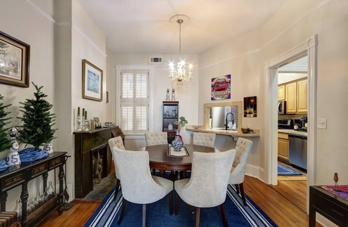 Historic District - North House | Victorian Experience | Sleeps 6, Garden, 2‑Car Garage, Walk to Downtown
