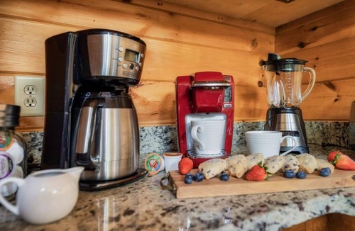 Blue Ridge Ski Chalet | Views - Game Room - Hot Tub - EV Charger - Convenient Location Downtown/Aska