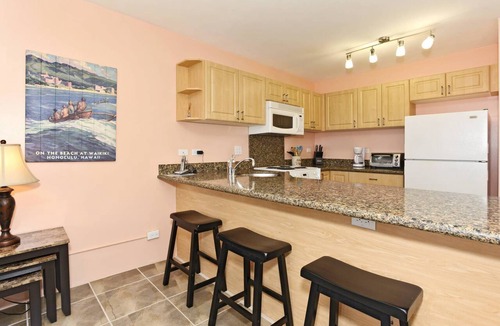 Waikiki Condo | Waikiki Marina-Front Condo! Ocean & Fireworks View, Central AC, Full Kitchen!