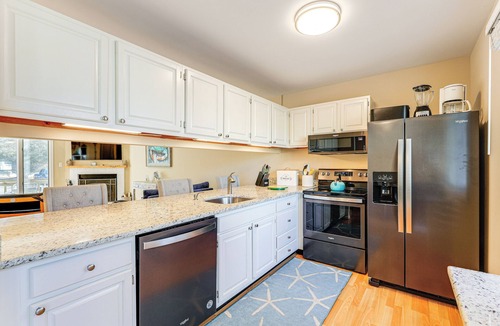 Bethany Beach House | Walk to Bethany Beach Boardwalk: Coastal Retreat