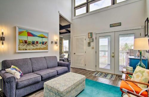 Dewey Beach House | Walk to Dewey Beach: Bright Condo w/Balcony!