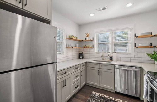 Charlotte House | Walkable Uptown Boho Retreat