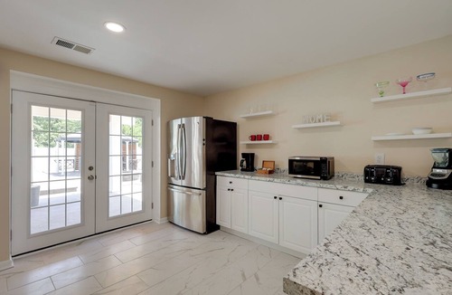 Golts Apartment | Walkout Studio in Townsend w/ Shared Pool Access