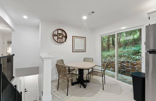 Springdale House | War Eagle Haven, Lake Access, spacious deck, games