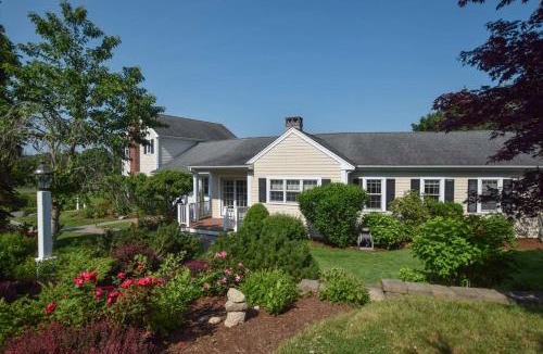 Barnstable House | Water Views & Private Tennis Court