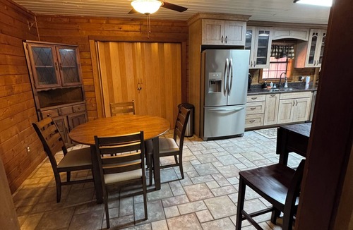 Anacoco Cabin | Waterfront authentic log cabin in charming Anacoco