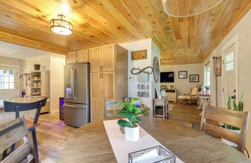 Fort Ann House | Waterfront Haven Bi-Level Lakefront Deck/Game Cntr