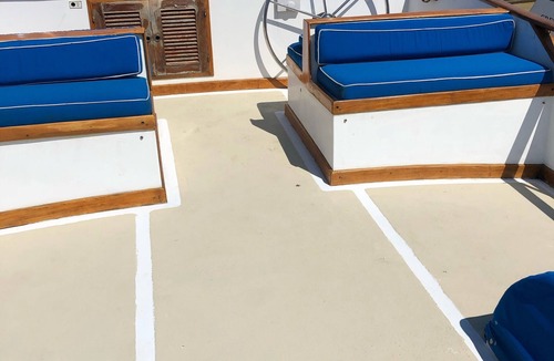 Downtown Boat Rental | Waterfront Houseboat - 45' AlbinYacht - Sleeps 4-6